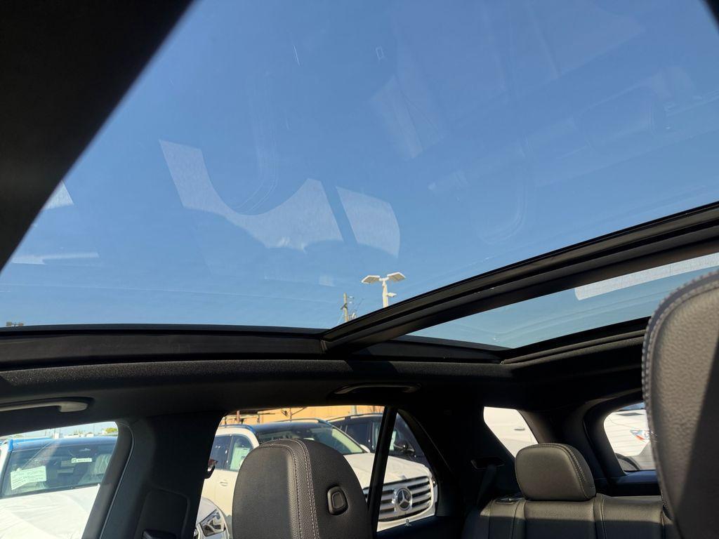 used 2024 Mercedes-Benz GLE 450 Plug-In Hybrid car, priced at $49,967