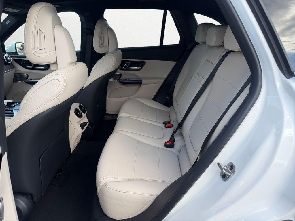 new 2026 Mercedes-Benz GLC 300 car