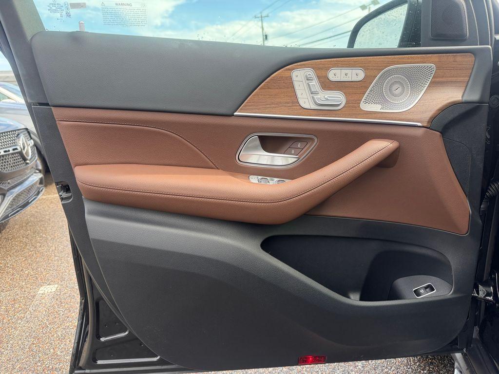 new 2026 Mercedes-Benz GLS 450 car