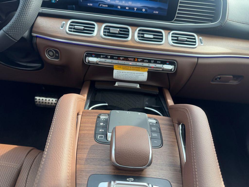 new 2026 Mercedes-Benz GLS 450 car