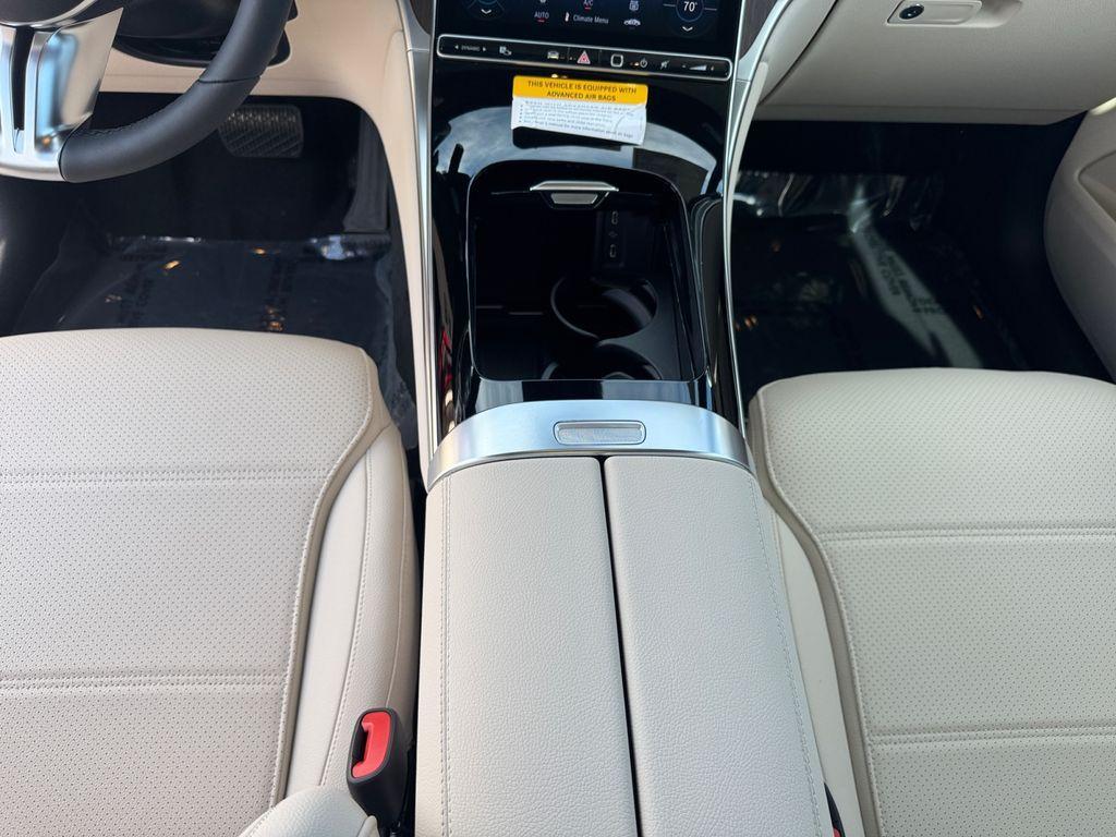 new 2026 Mercedes-Benz GLC 300 car