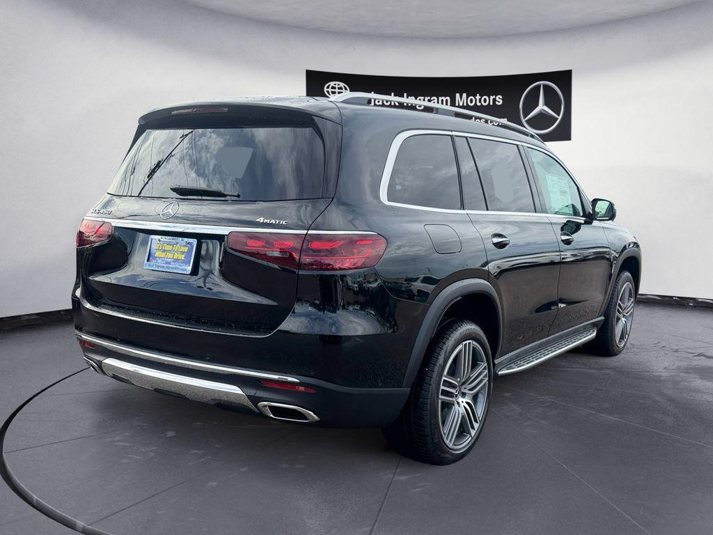 new 2026 Mercedes-Benz GLS 450 car