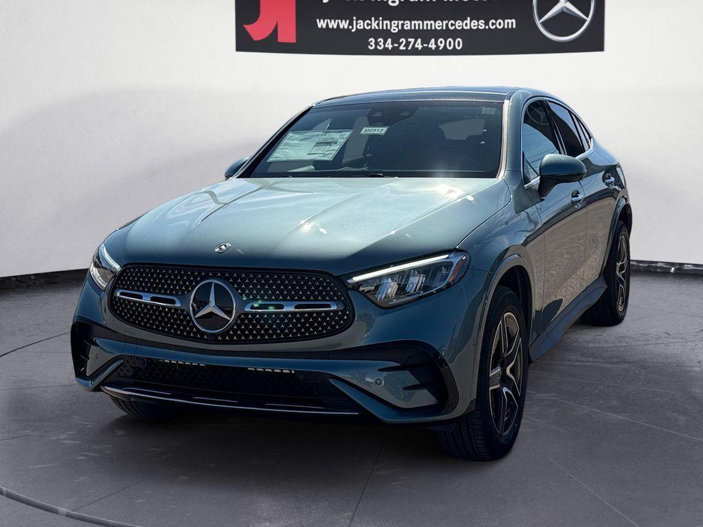 new 2026 Mercedes-Benz GLC 300 car