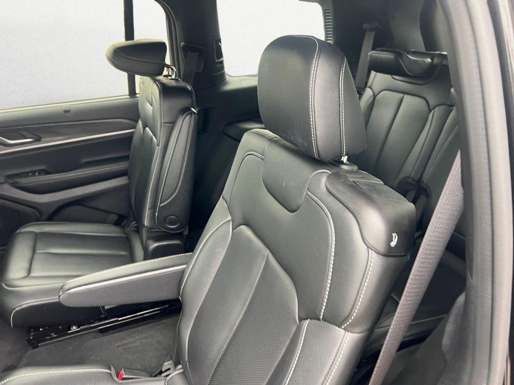 used 2025 Jeep Grand Cherokee L car, priced at $38,777