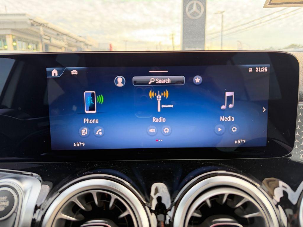 new 2026 Mercedes-Benz GLB 250 car