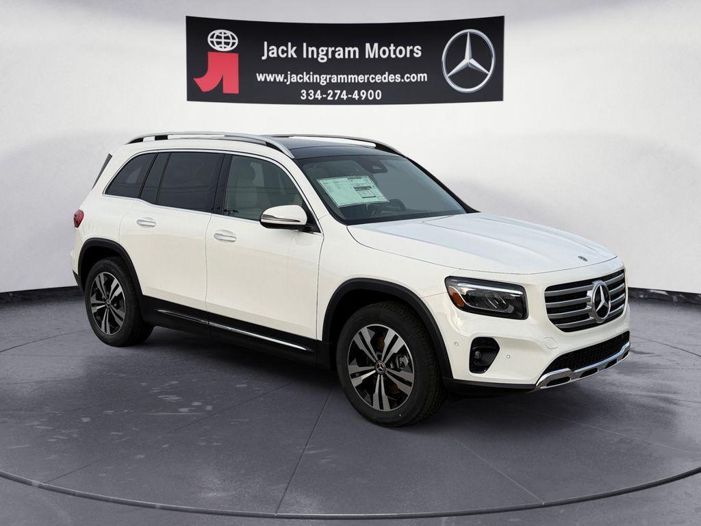 new 2026 Mercedes-Benz GLB 250 car