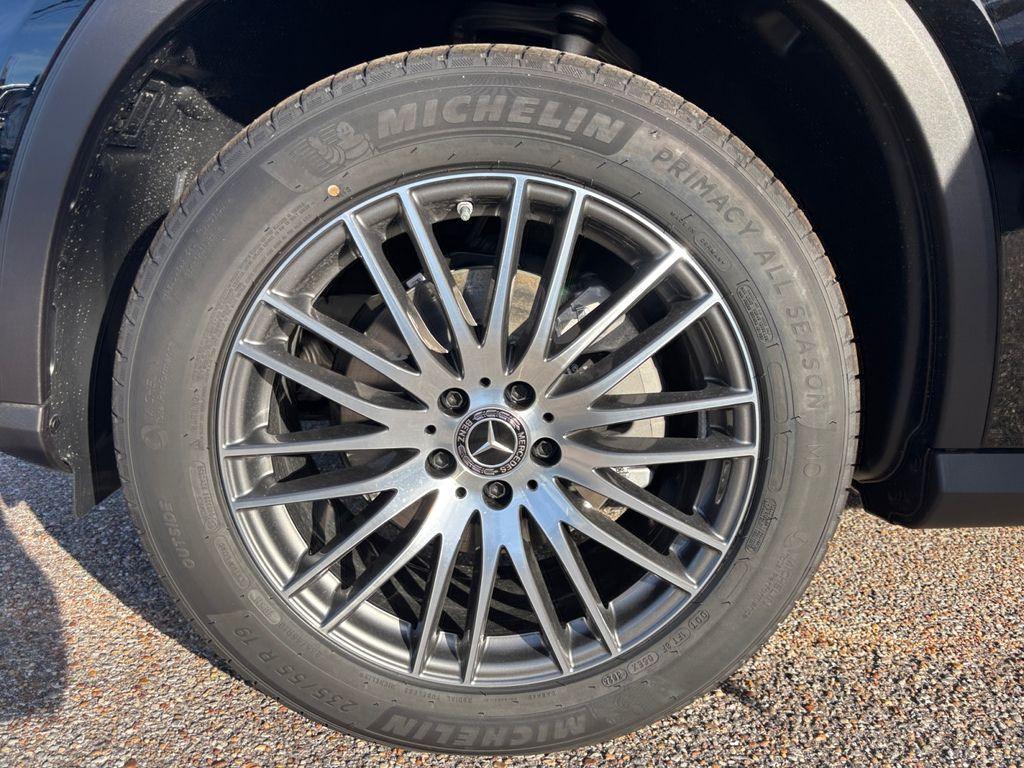 new 2026 Mercedes-Benz GLC 300 car