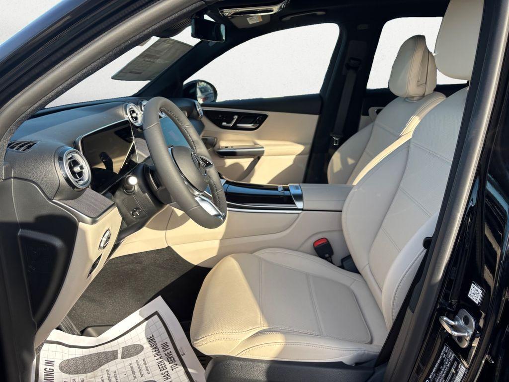 new 2026 Mercedes-Benz GLC 300 car