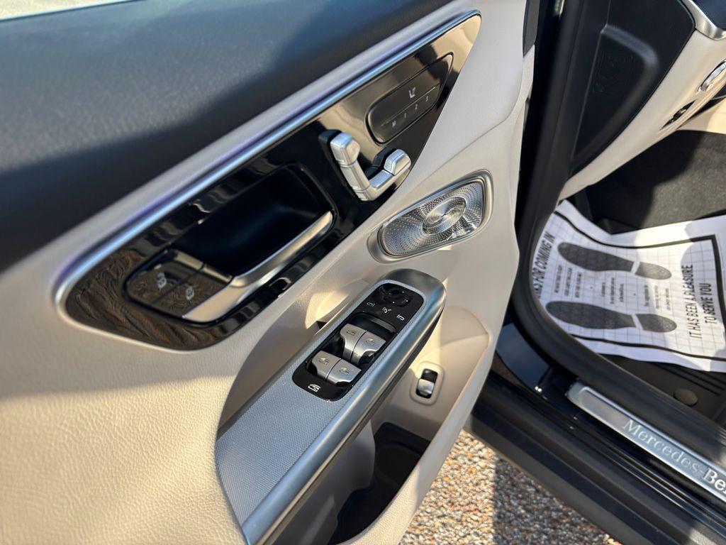 new 2026 Mercedes-Benz GLC 300 car