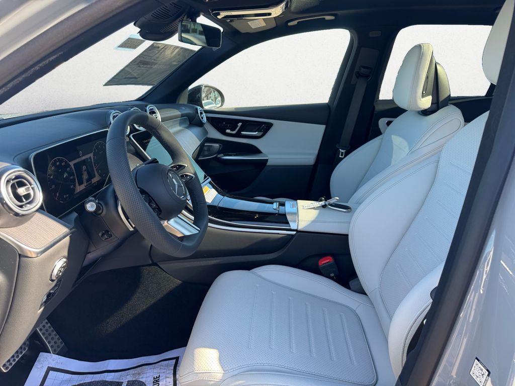 new 2026 Mercedes-Benz GLC 300 car