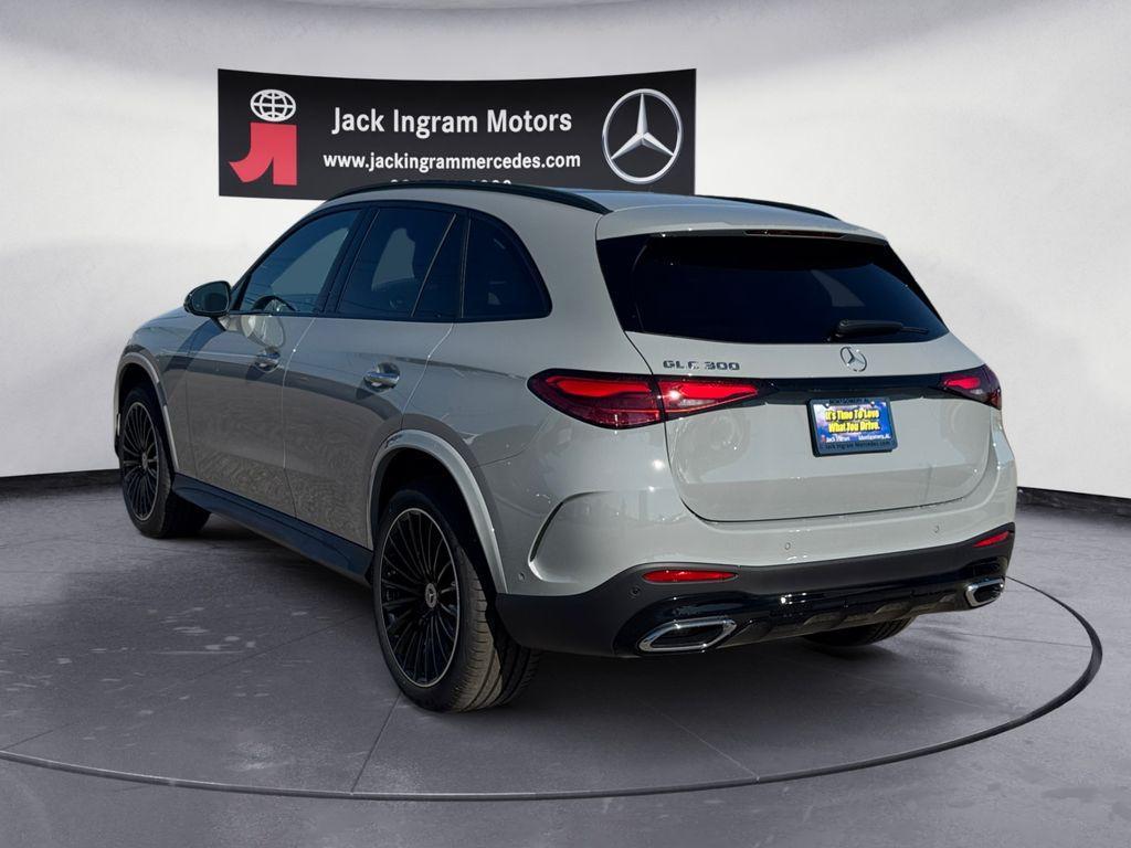 new 2026 Mercedes-Benz GLC 300 car