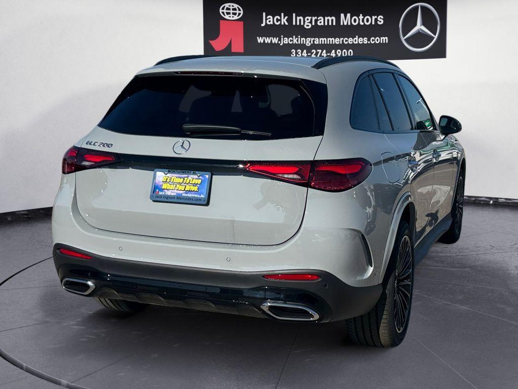 new 2026 Mercedes-Benz GLC 300 car