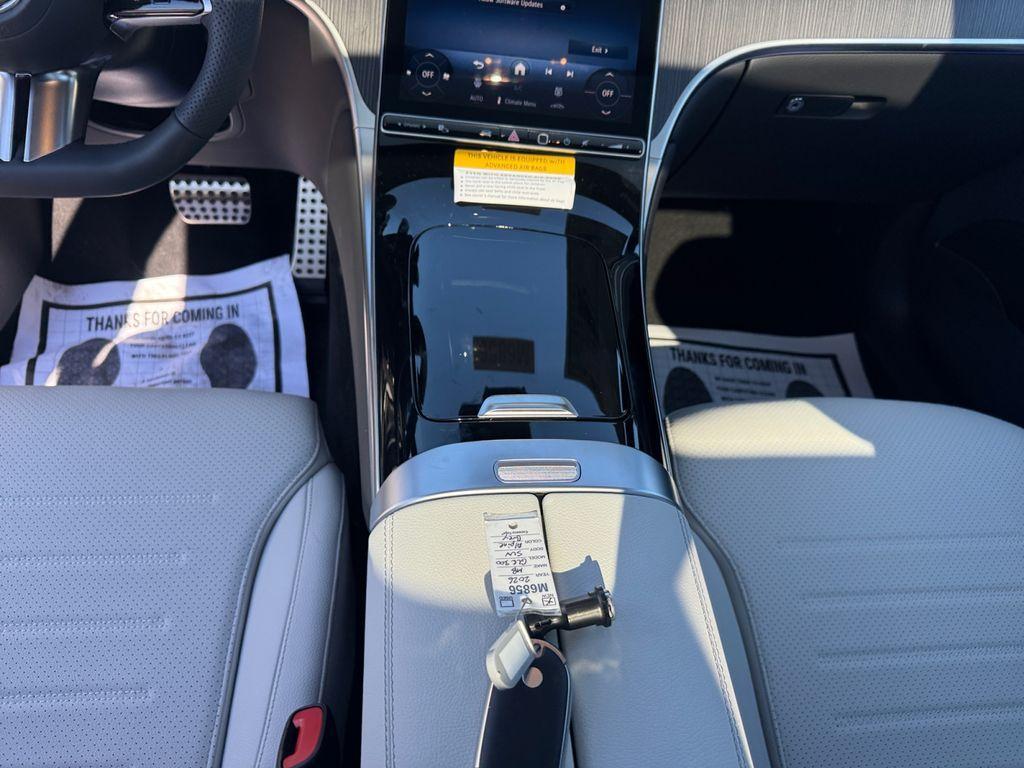 new 2026 Mercedes-Benz GLC 300 car