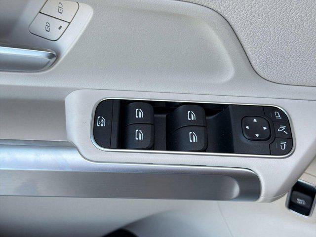 new 2026 Mercedes-Benz GLB 250 car, priced at $47,195