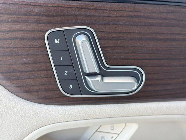 new 2026 Mercedes-Benz GLB 250 car, priced at $47,195