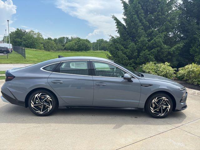 new 2026 Hyundai Sonata car, priced at $33,454