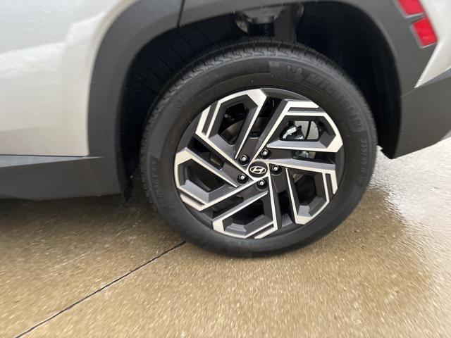 new 2026 Hyundai TUCSON Hybrid car, priced at $44,470