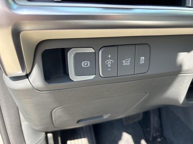 used 2025 Hyundai Santa Fe car, priced at $37,900