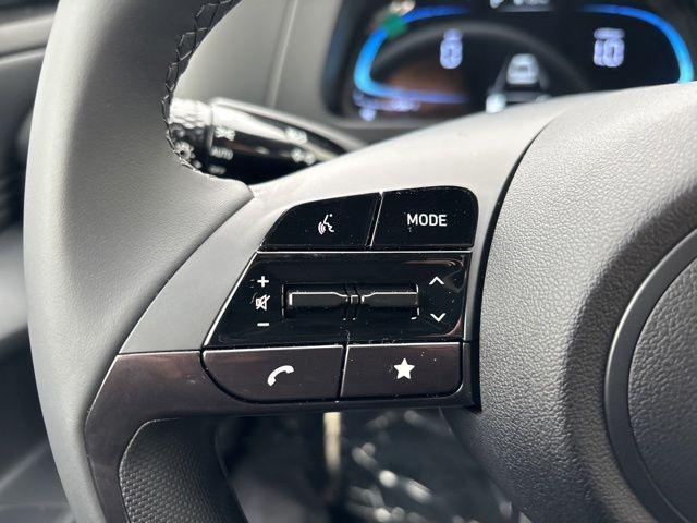 new 2025 Hyundai Elantra car, priced at $23,286