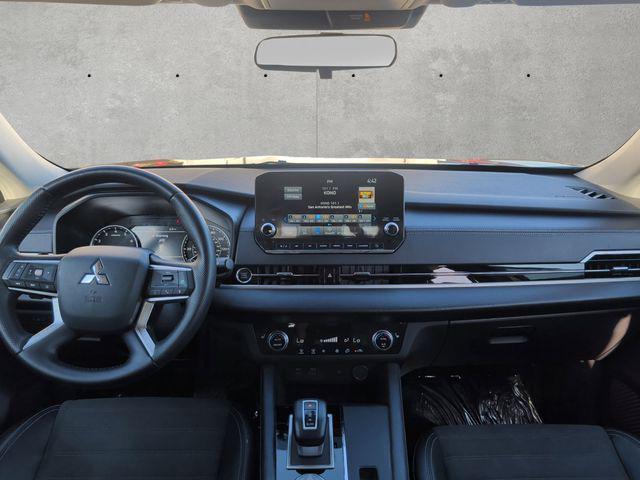 used 2024 Mitsubishi Outlander car, priced at $20,999