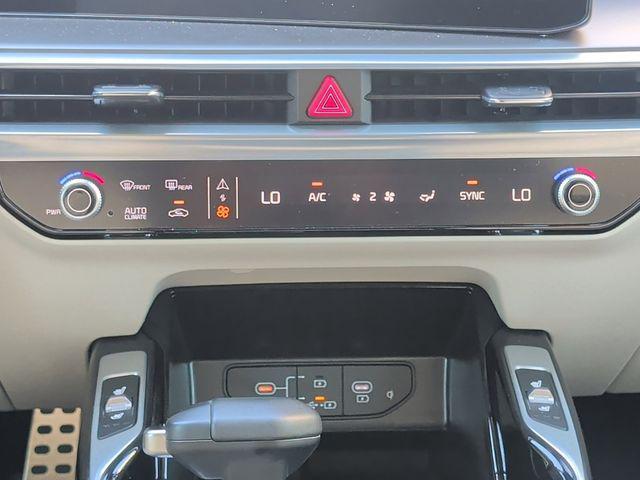 used 2025 Kia Sorento car, priced at $34,328