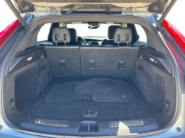 used 2023 Cadillac XT4 car, priced at $24,676