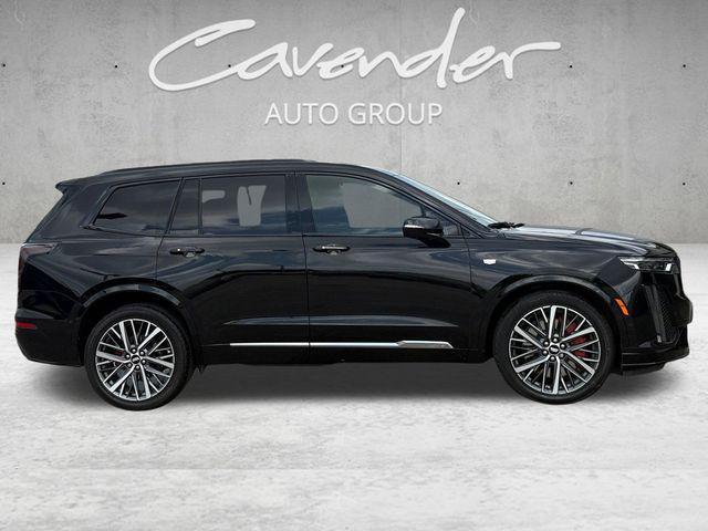 used 2022 Cadillac XT6 car, priced at $39,220