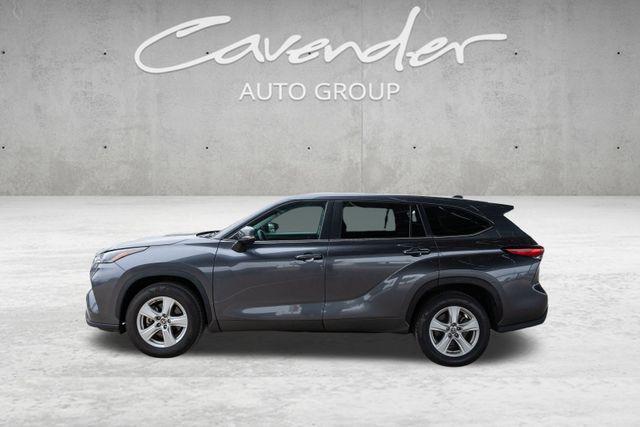 used 2023 Toyota Highlander car, priced at $26,995