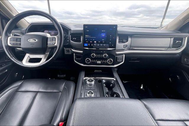 used 2024 Ford Expedition car, priced at $45,603