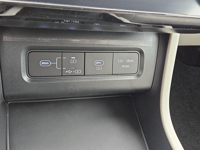 new 2026 Hyundai TUCSON Hybrid car, priced at $32,354
