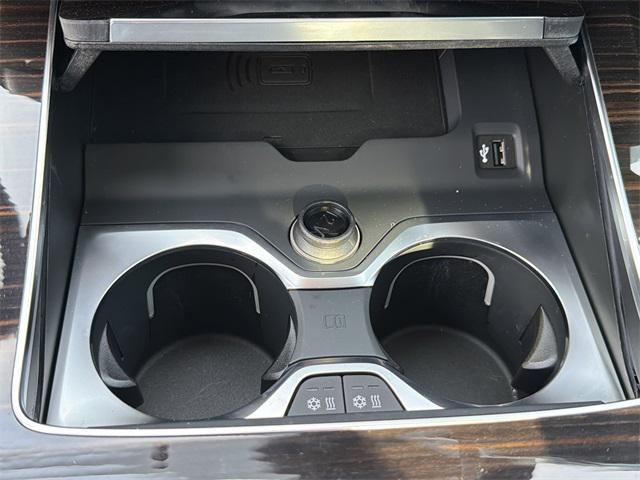 new 2026 BMW X7 car, priced at $100,385