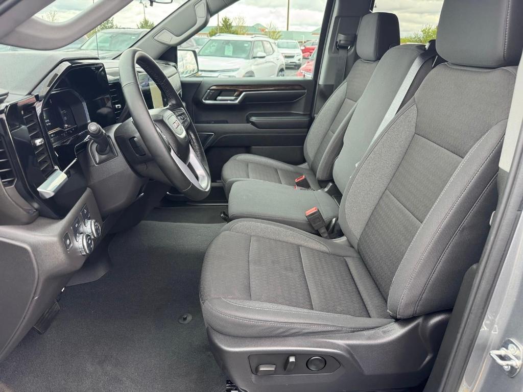 used 2024 GMC Sierra 1500 car, priced at $41,989