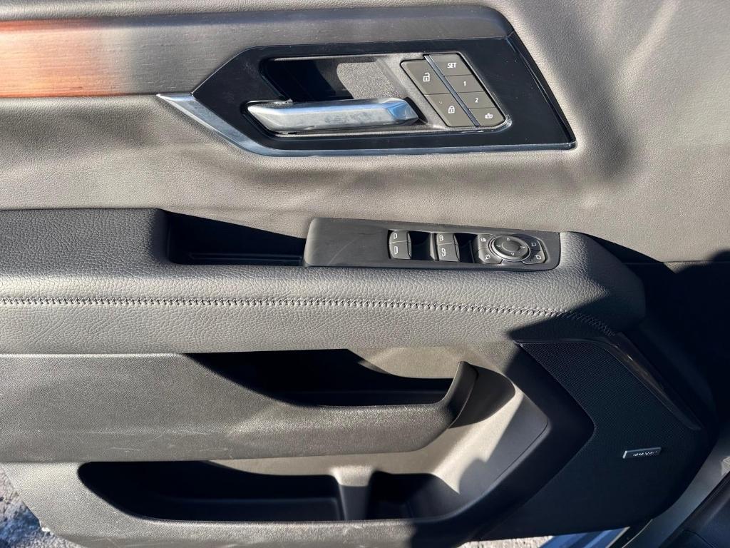 used 2025 GMC Yukon XL car, priced at $71,467