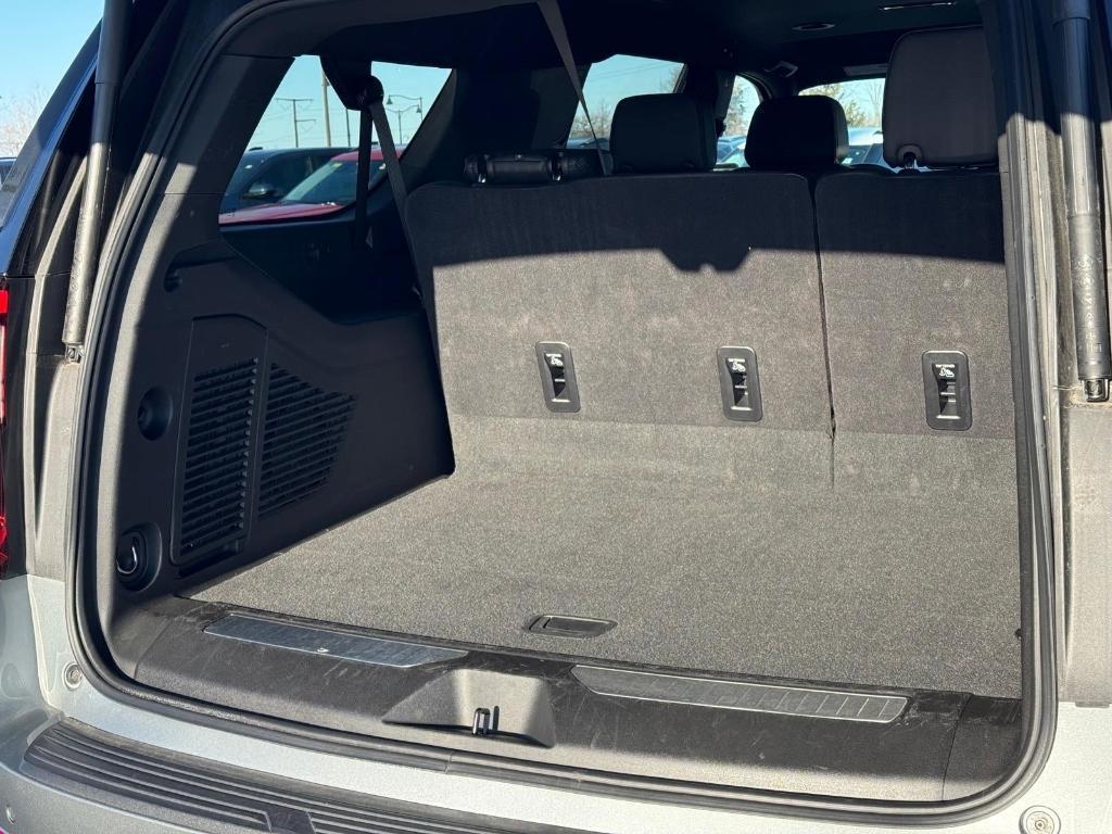 used 2025 GMC Yukon XL car, priced at $71,467