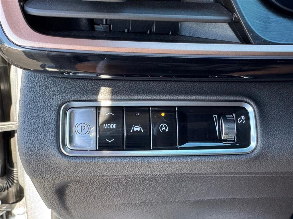 used 2025 Buick Envision car, priced at $30,885