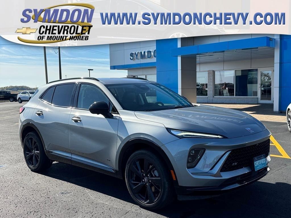 used 2025 Buick Envision car, priced at $30,885