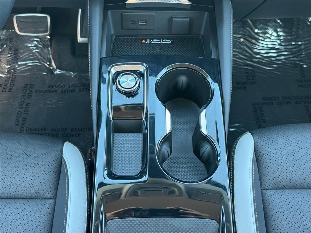 used 2025 Buick Envision car, priced at $30,885