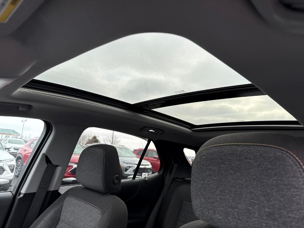 used 2024 Chevrolet Equinox car, priced at $22,974