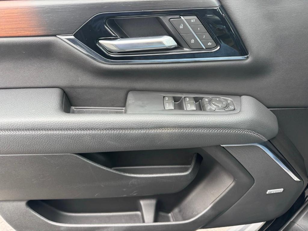 used 2025 GMC Yukon XL car, priced at $71,786