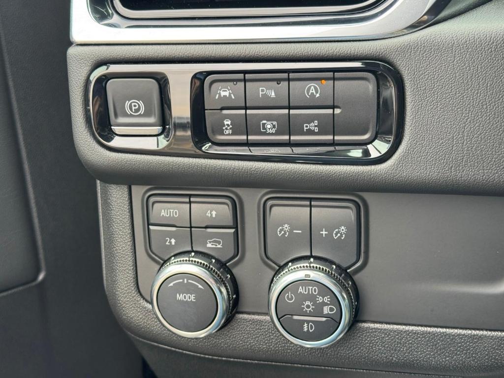 used 2025 GMC Yukon XL car, priced at $71,786