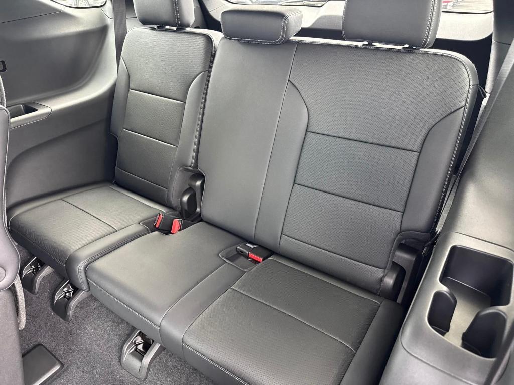 new 2026 Chevrolet Traverse car, priced at $47,823