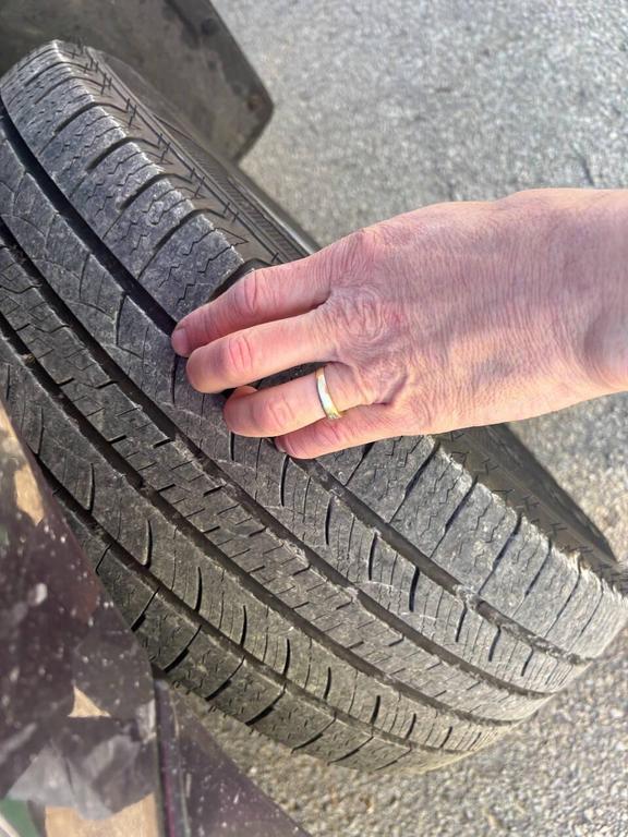 used 2006 Chevrolet Equinox car, priced at $5,450