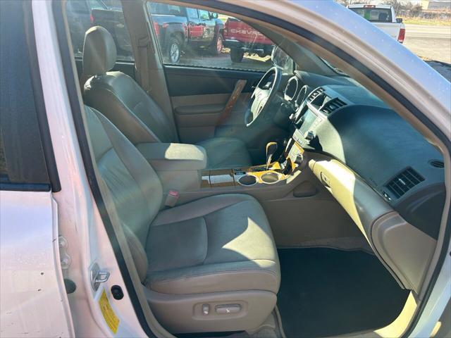 used 2008 Toyota Highlander Hybrid car, priced at $6,950