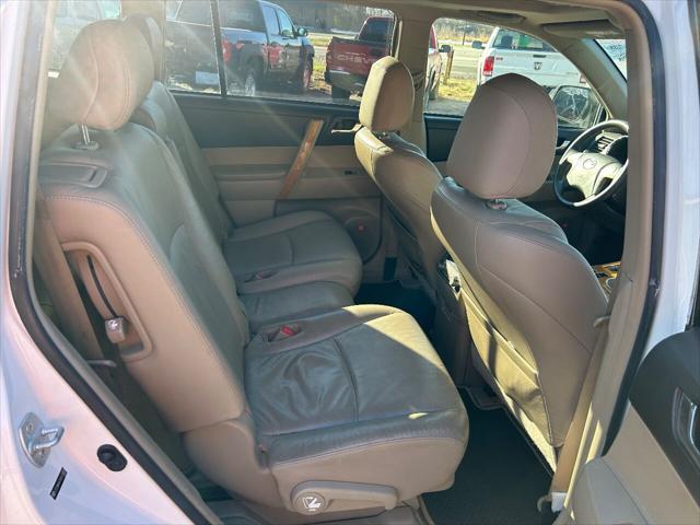 used 2008 Toyota Highlander Hybrid car, priced at $6,950