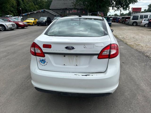 2013 White Ford Fiesta