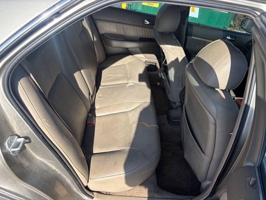 used 2002 Acura RL car, priced at $2,450