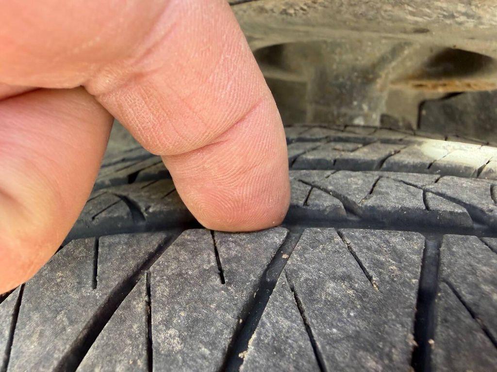 used 2006 Chrysler Town & Country car, priced at $2,450