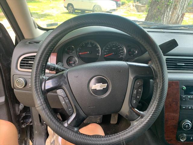 used 2009 Chevrolet Avalanche car, priced at $8,950