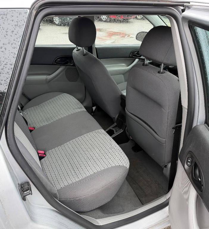 used 2007 Ford Focus car, priced at $4,450