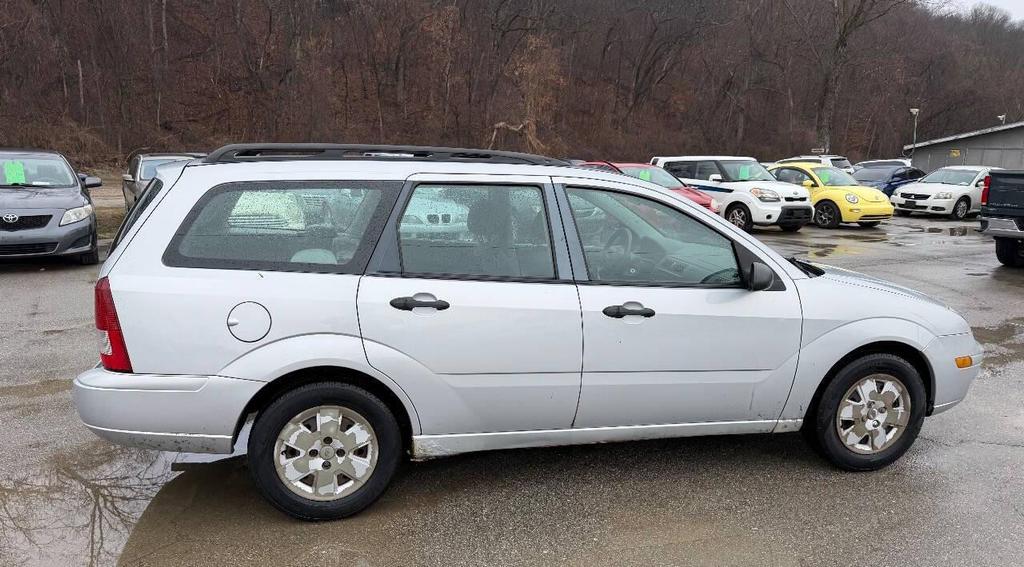 used 2007 Ford Focus car, priced at $4,450
